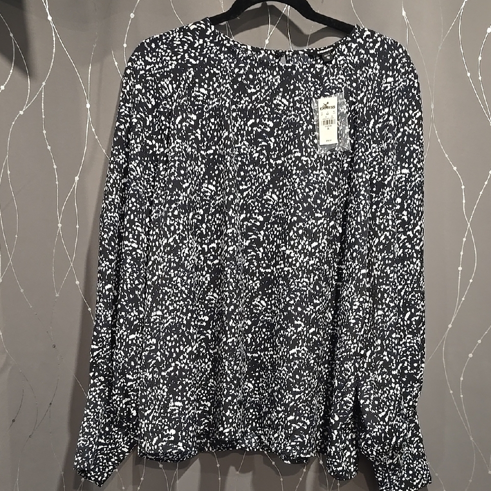 Express Black and White Long Sleeve Relaxed Blouse